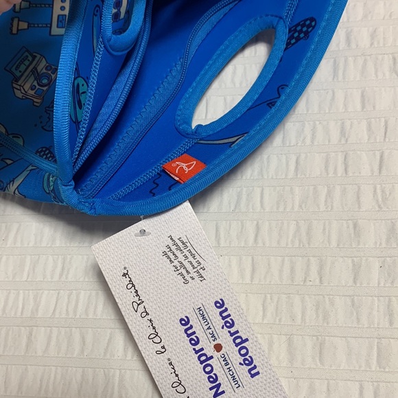 Neoprene Lunch Bag by President’s Choice - Picture 9 of 16